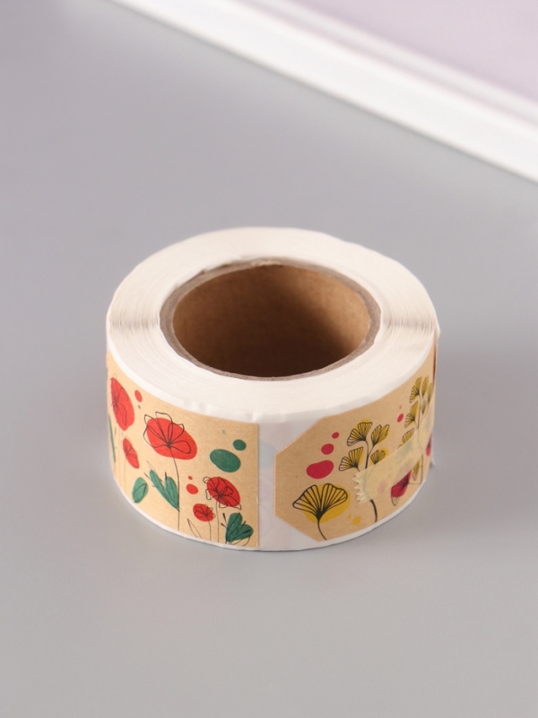 Наклейка бумага крафт "Бирки. Цветы" 3х5 см 200 шт в рулоне