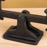 Сувенир &laquo;Аборигены на качелях&raquo;, 33&times;8&times;22 +/- 2 см, дерево