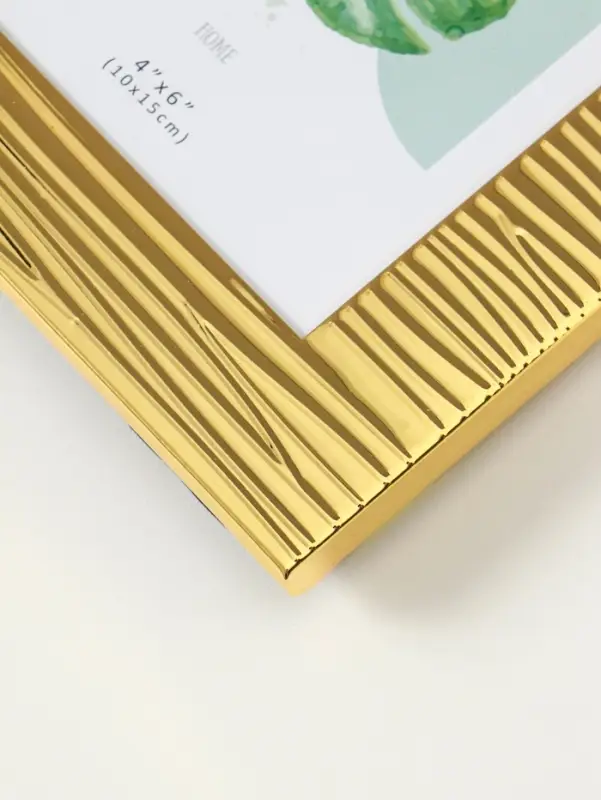 Фоторамка металл на 1 фото 10х15 см "Зебра" золото гальваника 1,7х14,2х19,3 см