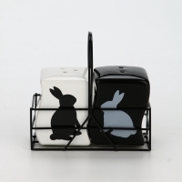 Набор для специй на подставке Дорого внимание &laquo;Зайки&raquo;, 2 шт