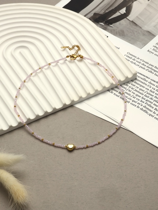 Чокер &laquo;Сердце&raquo; бусина №4, цвет розовый в золоте, 35 см