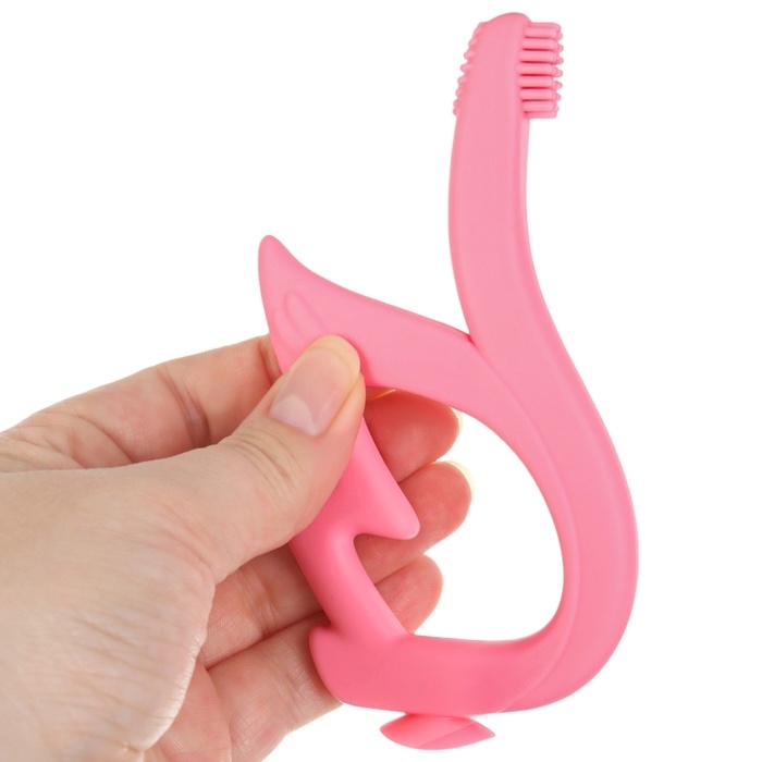 Прорезыватель - щеточка силиконовый &laquo;Лебедь&raquo;, на присоске, цвет розовый, Крошка Я