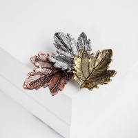 Брошь &laquo;Листья&raquo; три дубовых, цветная