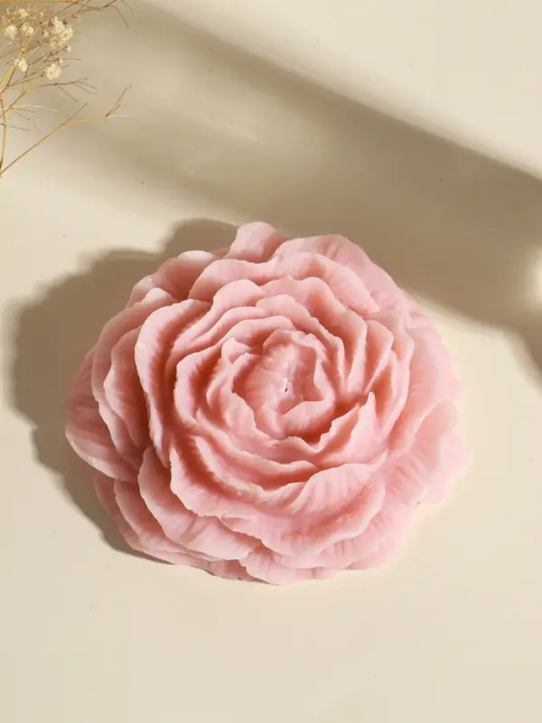 Свеча интерьерная "Бутон пиона" пыльная роза 16х14х4 см