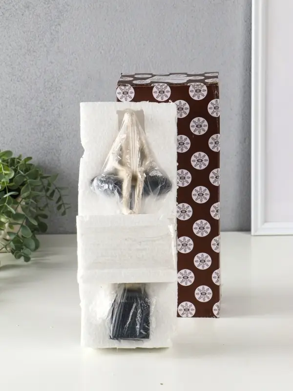 Сувенир полистоун "Абстракция. Человек на краю" серый с бежевым 9,5х6х27  см