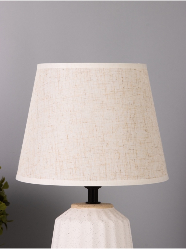 Лампа настольная "Грани" 1х40Вт Е27 белый 20х20х31см МОДЕЛЬ: