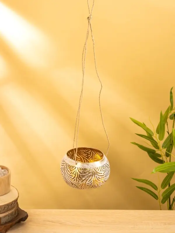 Подсвечник подвесной из кокоса, 14&times;14&times;10 см, бело-золотой