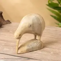 Сувенир "Птица Киви" дерево Суар, 10х5х9 см, цв. бежевый