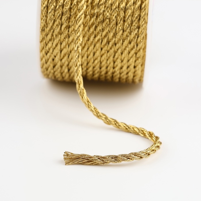 Нить для плетения, d = 4 мм, 15 &plusmn; 1 м, цвет золотой