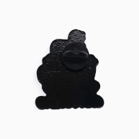 Значок &laquo;Капибара&raquo; капучино, оранжево-синий в чёрном металле