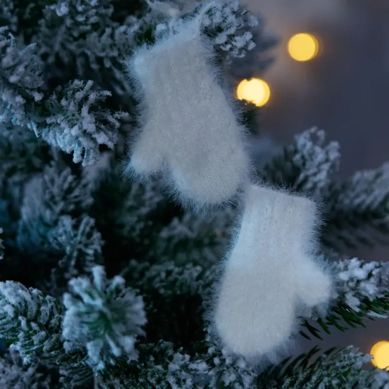 Подвеска на елку &laquo;Вьюшка&raquo;, варежки, белая