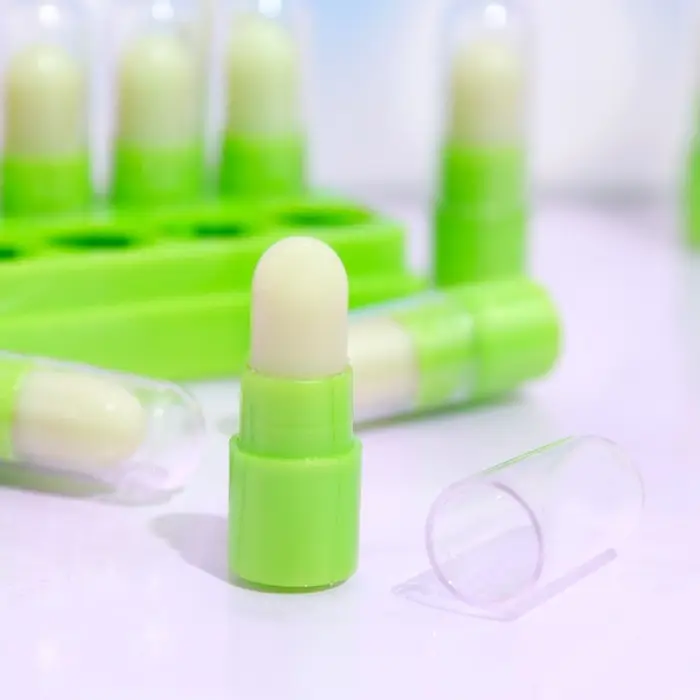 Бальзам для губ мини "Алоэ вера", оттеночный