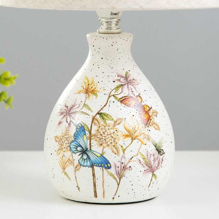 Настольная лампа 16812/1 E14 40Вт белый h.31см RISALUX Настольная лампа 16812/1 E14 40Вт белый h.31см RISALUX