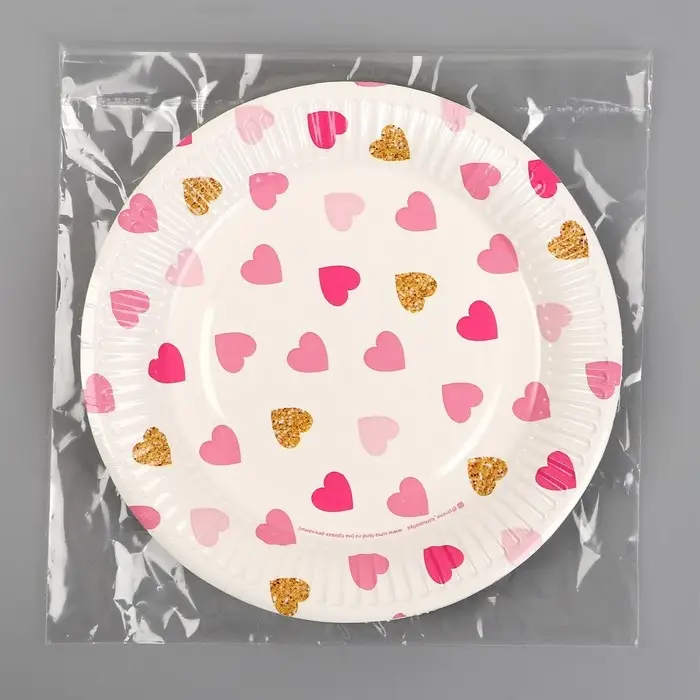 Тарелка одноразовая бумажная "Сердца"