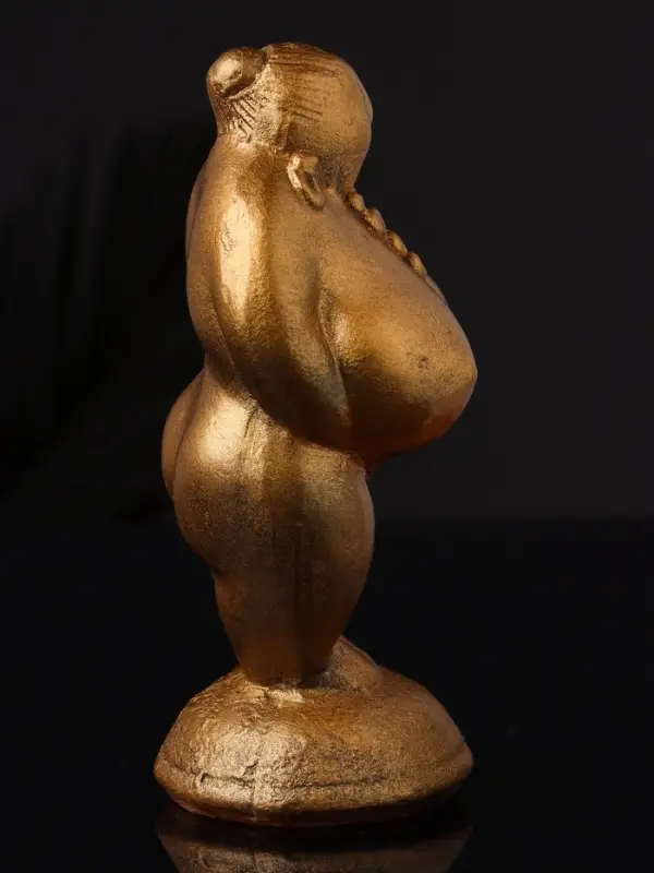 Фигура "Богиня плодородия" 13х6х6 см, бронза