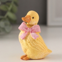 Сувенир полистоун "Утёнок с большим розовым бантом" 4,5х4х6 см