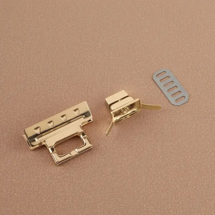 Застёжка для сумки, 3.9&times;2.6 см, цвет золотой