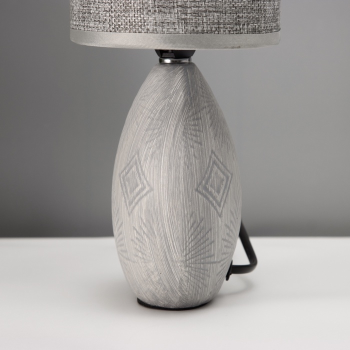 Настольная лампа с абажуром RISALUX &laquo;Фиесс&raquo;, Е14, 40 Вт, серый, 13&times;13&times;27 см