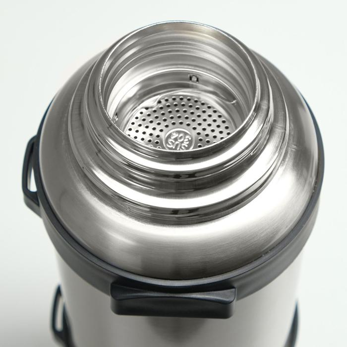Термос, 4.2 л, Volume "Мастер К", с кружкой, с ситечком, сохраняет тепло 60 ч, серебристый