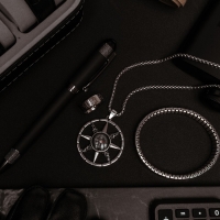 Кольцо &laquo;Вальхалла&raquo; с рунами, цвет белый в серебре, 17 размер