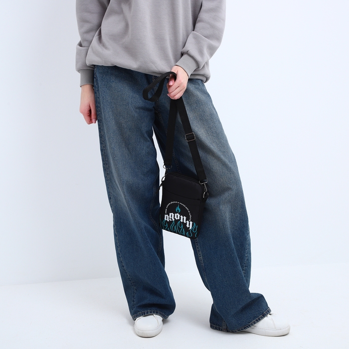 Сумка молодёжная на длинном ремне Agony, 20 х 15 х 3 см, отдел на молнии, цвет чёрный