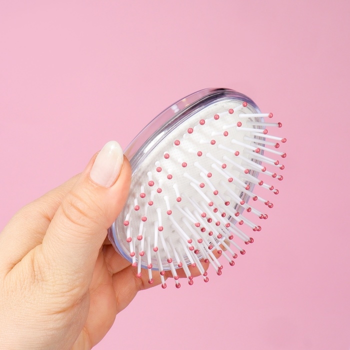 Расчёска - шейкер &laquo;Лапки&raquo;, 5,5 &times; 9 см, цвет МИКС