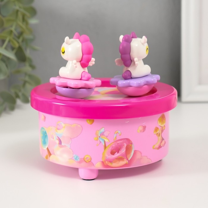 Сувенир музыкальный механический магнитный "Единороги" 12,2х12,2х11,5 см