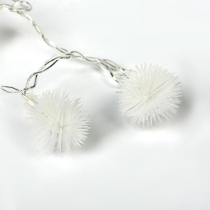 Гирлянда &laquo;Занавес&raquo; 2 х 1.5 м с насадками &laquo;Ёжики&raquo;, IP20, прозрачная нить, 360 LED, свечение белое, 8 режимов, 220 В