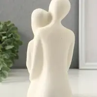 Бюст полистоун "Влюблённые - объятия" песочный 9х7,5х19,5 см