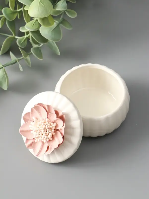 Шкатулка керамика "Розовый цветок" белая 7х7х6,5 см