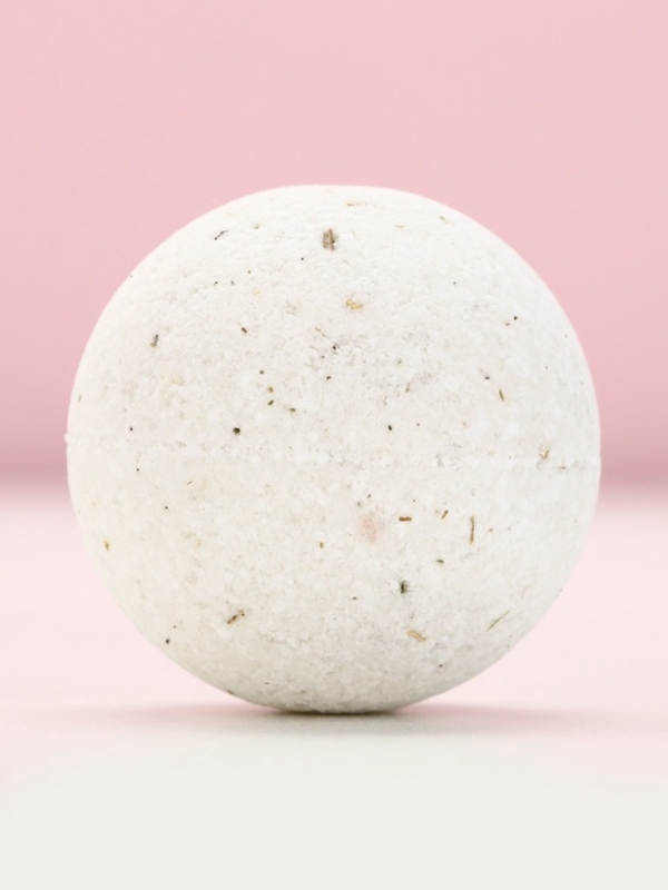 Бомбочка для ванны с листьями шалфея &laquo;8 Марта&raquo;, 120 г, аромат шалфея, ЧИСТОЕ СЧАСТЬЕ