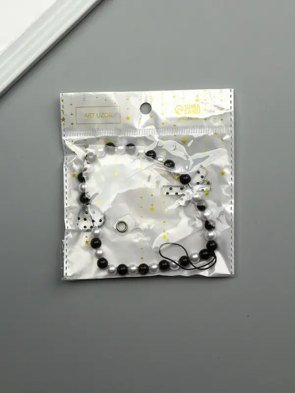 Брелок на карабине "Бант и сердце" черно-белый 14,5 см