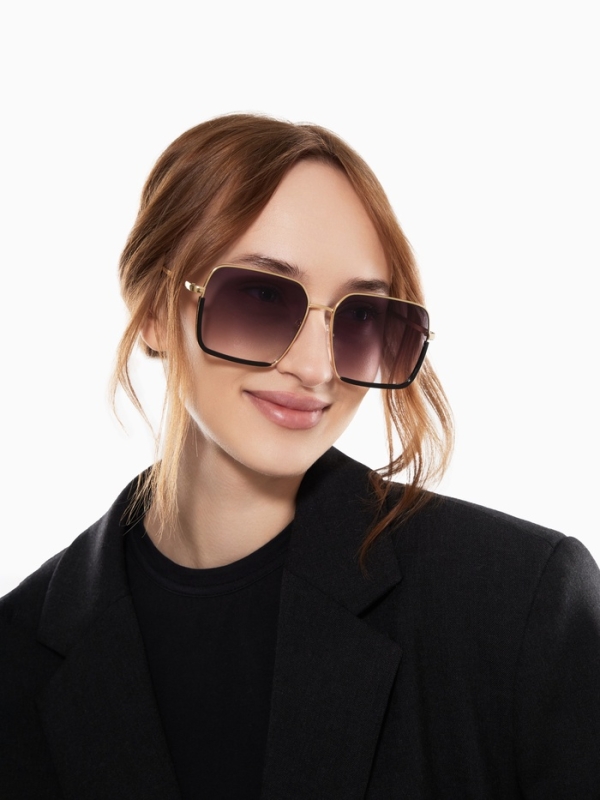 Очки солнцезащитные uv 400, дужка 13.5 см, ширина 12.8 см, линза 5.5&times;6 см