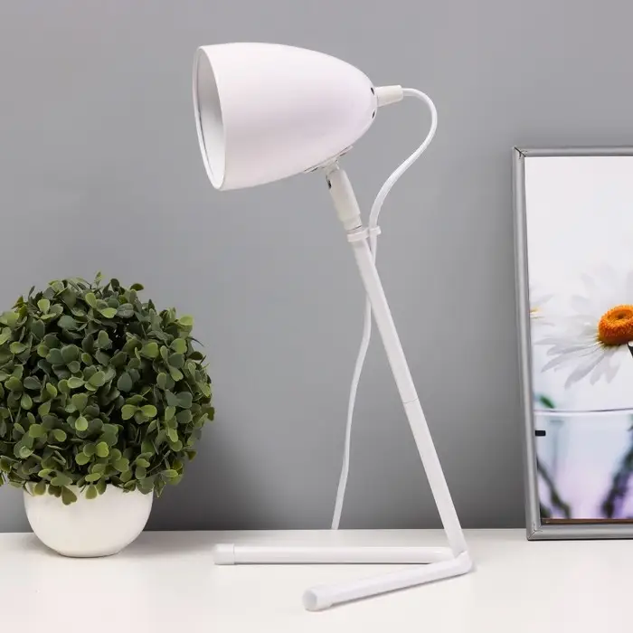 Настольная лампа "Санди" Е27 40Вт бело-черный 18х18х40 см