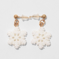 Новый год! Серьги &laquo;Новогодние&raquo; снежинки блестящие, цвет белый в золоте