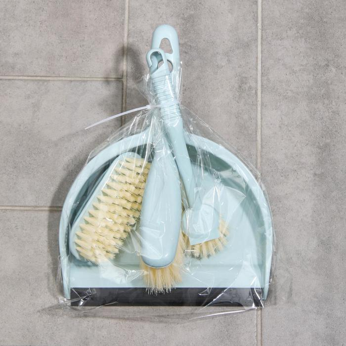 Щётки для уборки Доляна, 4 предмета: совок, 3 щётки, 30&times;21&times;12 см, цвет МИКС