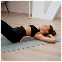 Массажный абмат (Abmat), подушка под поясницу 30&times;24&times;9,5 см, цвета МИКС