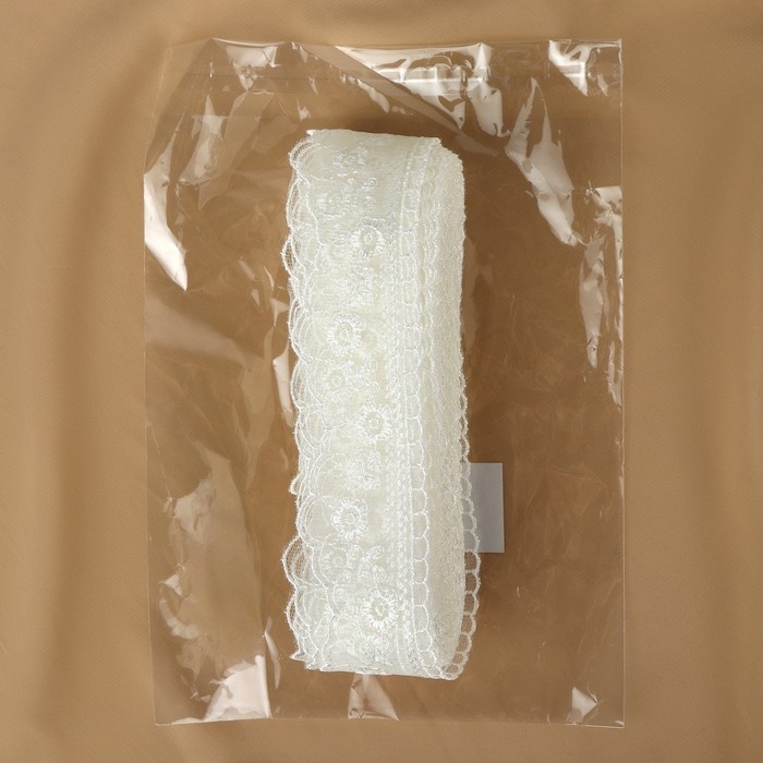 Кружево на сетке, 40 мм &times; 11 &plusmn; 1 м, цвет айвори