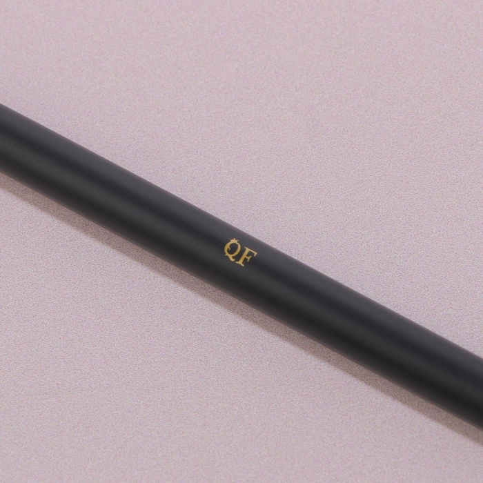 Кисть для макияжа, веерная, 16,5 (&plusmn; 1) см, цвет чёрный