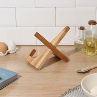 Подставка для книг, планшетов, 16,5&times;12,5&times;16,5 см, длина 1 детали 22,5 см, берёза