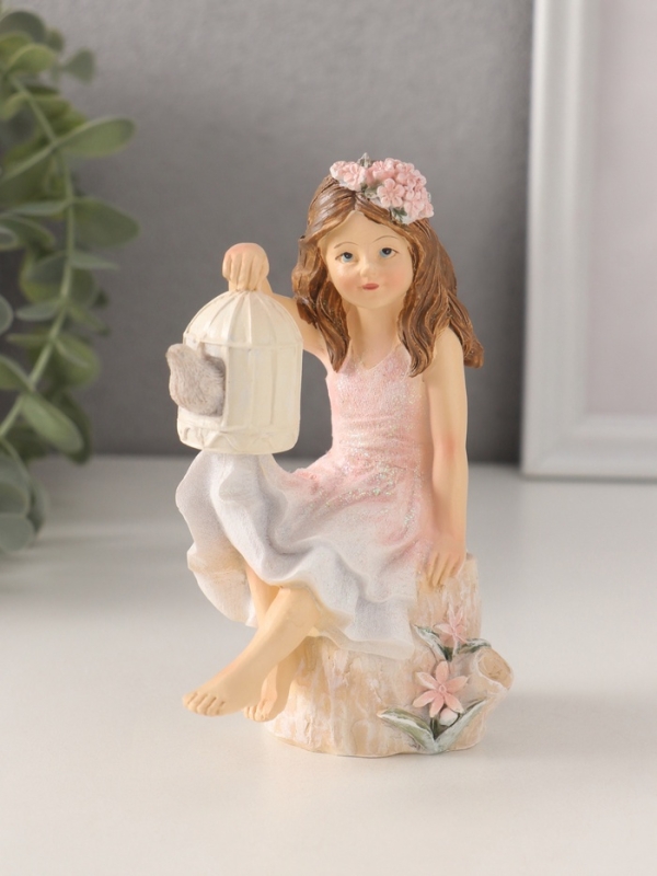 Сувенир полистоун "Девочка с клеткой и птицей, на камне" 9х6,5х12,5 см