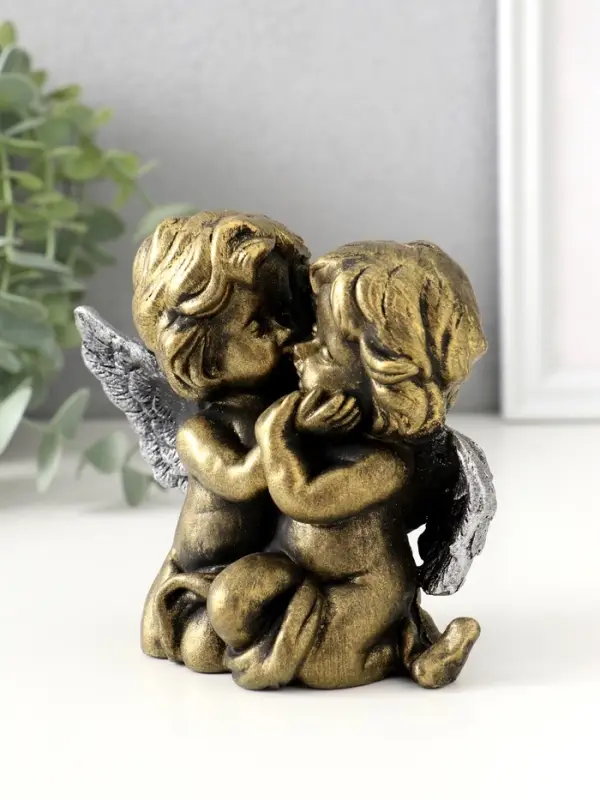 Фигура "Ангелы целуются" 10.5х11х8 см
