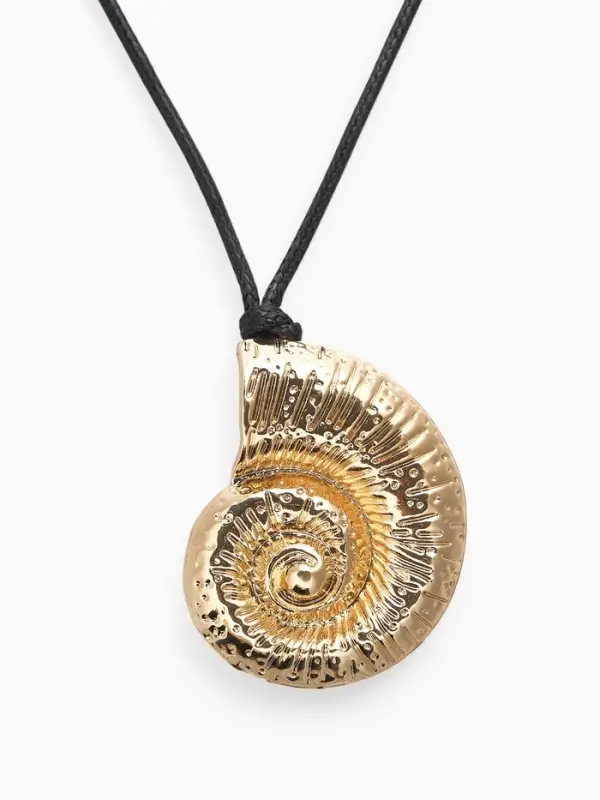 Кулон на шнурке &laquo;Ракушка&raquo; крупная, цвет золото