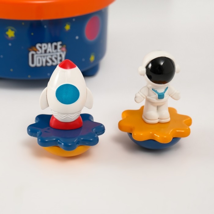 Сувенир музыкальный механический магнитный "Космические приключения" 12,2х12,2х11,5 см