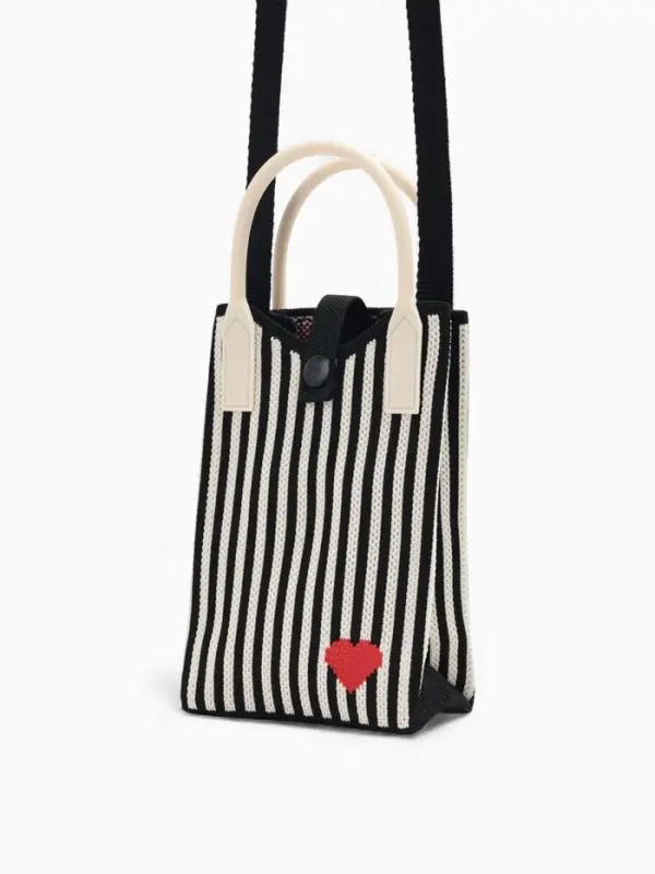 Сумка подр Сердце, 12*4*17, отд на кнопке, дл ремень, бело/черный