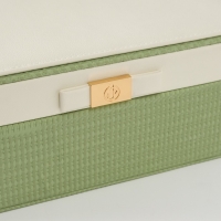 Шкатулка кожзам для украшений "Бантик" бело-зелёная 17х23,5х10 см