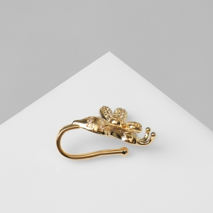 Серьга &laquo;Кафф&raquo; пчела, цвет белый в золоте