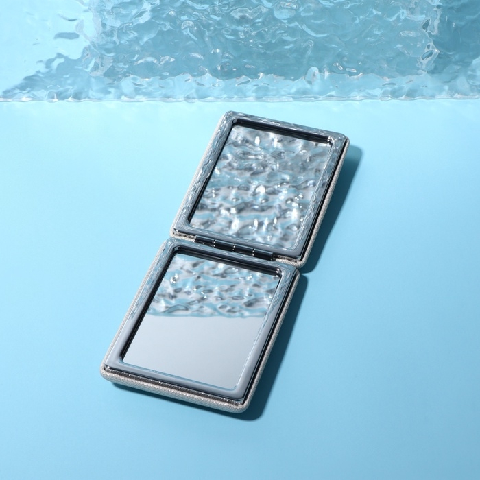 Зеркало складное &laquo;Блеск&raquo;, 6,3 &times; 8,7 &times; 1,8 см, цвет серебристый