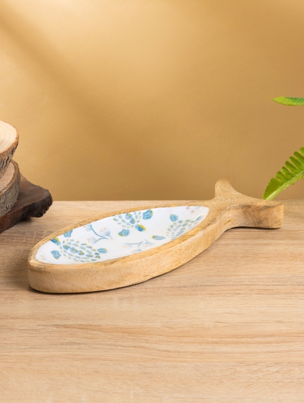 Блюдо в форме рыбки "Черепаха и цветы" дерево манго 25,5х10х2 см