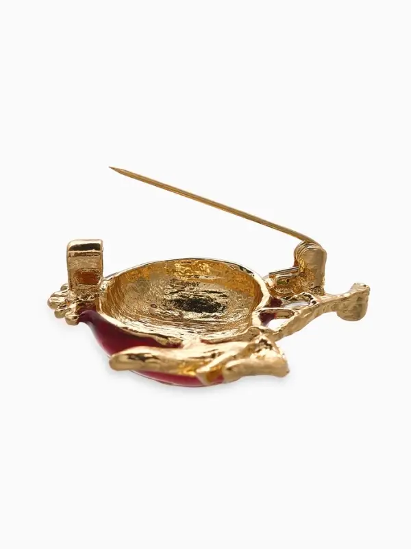 Брошь "Гранат" в разрезе, со стразами, красно-зелёная в золоте